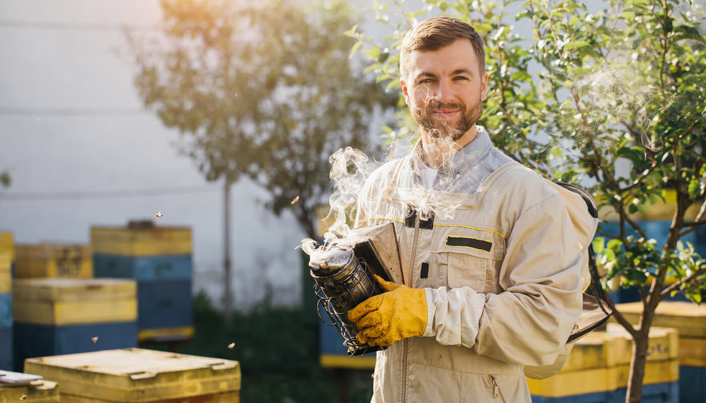 “Pure Honey: Nature’s Golden Superfood for Health, Beauty & Wellness”